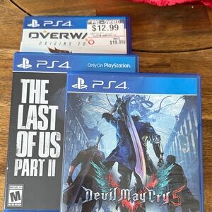 Sony PS4 Game Set - Blue Covers